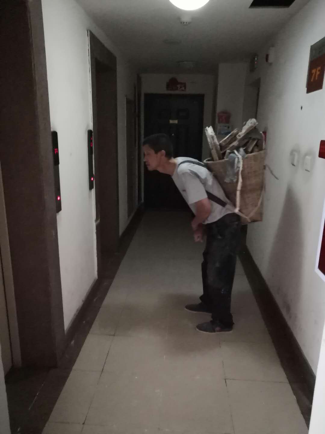 有木设计签约麓港旧房翻新